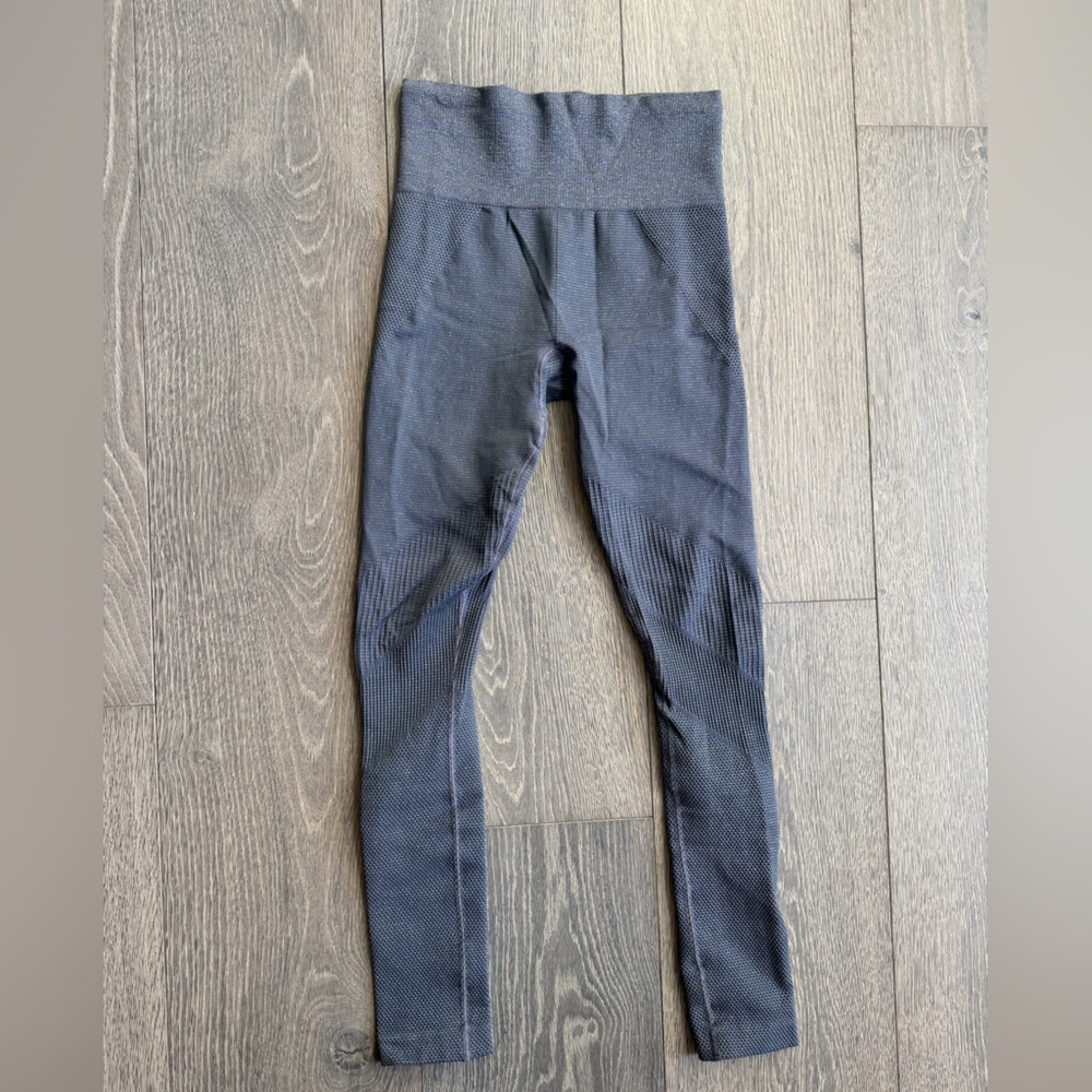 Athleta Seamless Shimmer Leggings in Blue Gray Metallic Size Small
